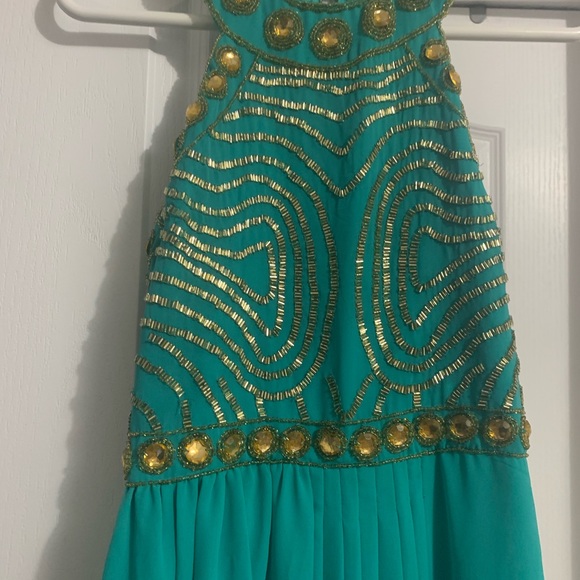 Beautiful pre-loved turquoise dress. - Picture 2 of 4